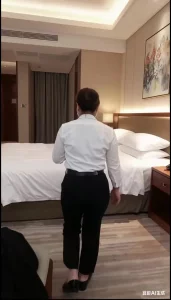 记录生活，站立狠插大奶熟女