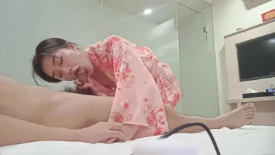 超级小马达骚劲儿爆表！各种情趣内衣随便换，跪地深喉、翘臀后入、骑乘狂